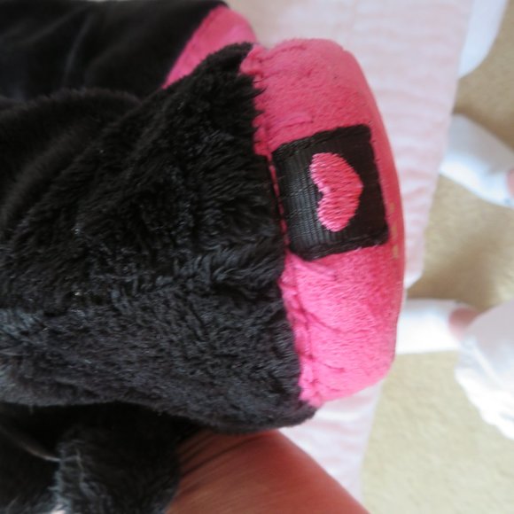 BEDDY BYE BETSEYS  BLACK SLIPPERS W/POM POMS - Picture 5 of 5